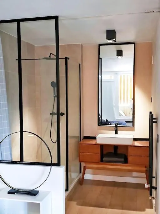 Elegant 48Sqm Apartment Eiffel - View & Large Terrace Paris